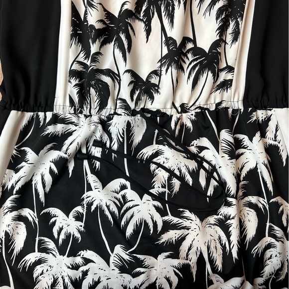 Vince Camuto Black and White Palm Tree Cinch-Waist Sleeveless Dress, size 12 - Picture 6 of 10
